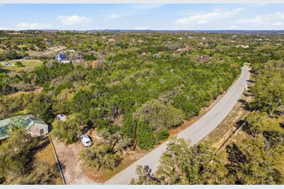 1038 Hidden Hills Drive, Dripping Springs, TX 78620 - Photo 18