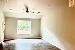 386 B Tahitian Dr, Bastrop, TX 78602 - Photo 14
