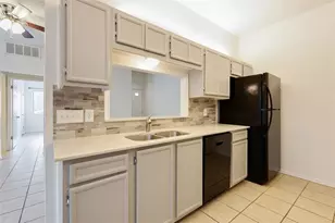 9100 Mountain Ridge Dr, Austin, TX 78759 - Photo 12
