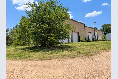 1045 W Sh 71 Highway, Bastrop, TX 78602 - Photo 16