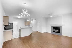 2808 Kestrel Dr, Austin, TX 78745 - Photo 2