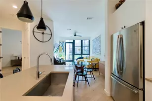 800 Embassy Dr, Austin, TX 78702 - Photo 4