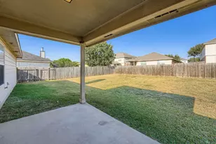 12612 Waynespur Ln, Elgin, TX 78621 - Photo 20