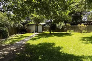 8402 Leesburg Cir, Austin, TX 78758 - Photo 20
