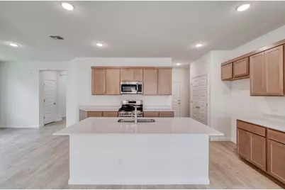 180 Hornet Street, Elgin, TX 78621 - Photo 8