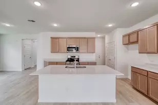 180 Hornet St, Elgin, TX 78621 - Photo 8