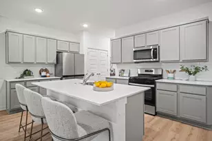 180 Hornet St, Elgin, TX 78621 - Photo 6