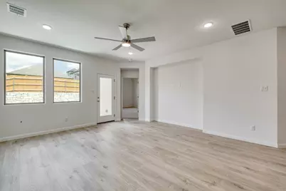 180 Hornet Street, Elgin, TX 78621 - Photo 6