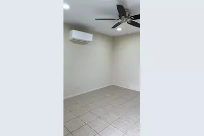 1231 N Lbj Drive #9, San Marcos, TX 78666 - Photo 2