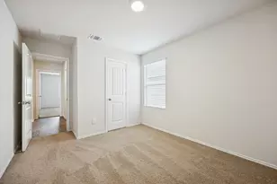 323 Shimmering Cv, San Marcos, TX 78666 - Photo 6