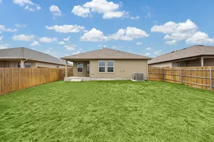 323 Shimmering Cv, San Marcos, TX 78666 - Photo 12
