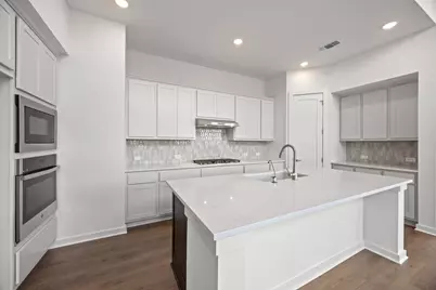 520 High Summit Drive, Georgetown, TX 78628 - Photo 2