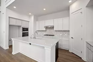 520 High Smt Dr, Georgetown, TX 78628 - Photo 2