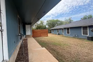 509 Central Ave, Elgin, TX 78621 - Photo 2