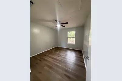 509 Central Avenue #B, Elgin, TX 78621 - Photo 4