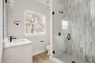 1004 Ellingson Ln, Austin, TX 78751 - Photo 18
