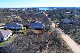 111 E Hickory Dr, Granite Shoals, TX 78654 - Photo 4