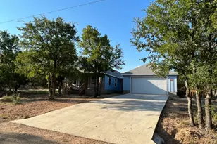 111 E Hickory Dr, Granite Shoals, TX 78654 - Photo 2