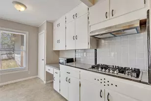 3810 Brookview Rd, Austin, TX 78722 - Photo 8