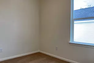 2002 W 2nd St, Taylor, TX 76574 - Photo 12