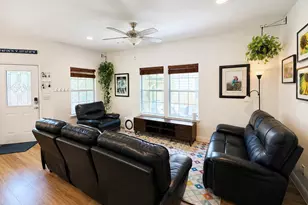 1612 N Miriam Ave, Austin, TX 78702 - Photo 10