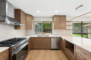12017 Wycliff Ln, Austin, TX 78727 - Photo 18