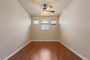 1005 Fort Davis St, Georgetown, TX 78633 - Photo 12