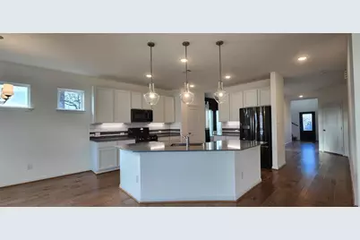 201 Water Grass Trail, Clute, TX 77531 - Photo 2