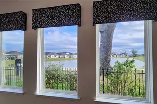 201 Water Grass Trl, Clute, TX 77531 - Photo 14