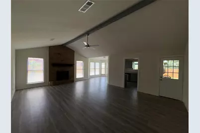 1009 Bowie Street, Lockhart, TX 78644 - Photo 32