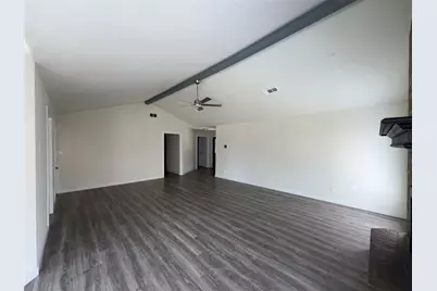 1009 Bowie Street, Lockhart, TX 78644 - Photo 16