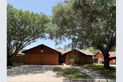 1009 Bowie Street, Lockhart, TX 78644 - Photo 1
