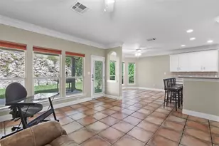6914 Thorncliffe Dr, Austin, TX 78731 - Photo 6