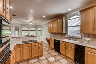 6914 Thorncliffe Dr, Austin, TX 78731 - Photo 6