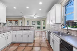 6914 Thorncliffe Dr, Austin, TX 78731 - Photo 14