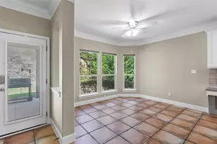 6914 Thorncliffe Dr, Austin, TX 78731 - Photo 8