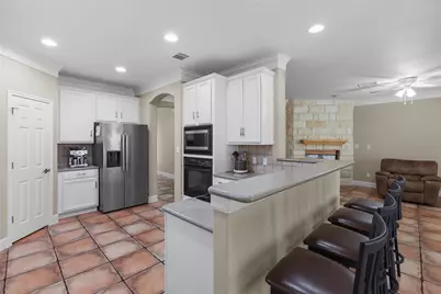 6914 Thorncliffe Drive, Austin, TX 78731 - Photo 10