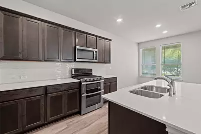 7907 Mellencamp Drive #202, Austin, TX 78744 - Photo 14