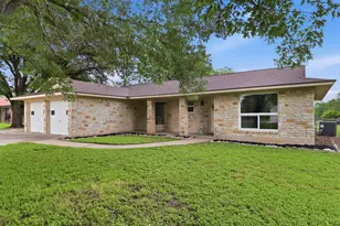 15109 Spring Hill Ln, Pflugerville, TX 78660 - Photo 2