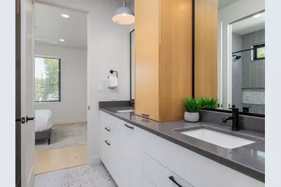 6620 Isabelle Drive #B, Austin, TX 78752 - Photo 22