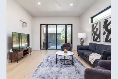 6620 Isabelle Drive #B, Austin, TX 78752 - Photo 12