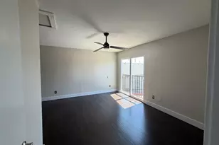 2124 Burton Dr, Austin, TX 78741 - Photo 2