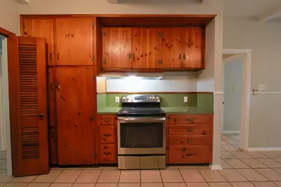 5712 Fairlane Drive, Austin, TX 78757 - Photo 12