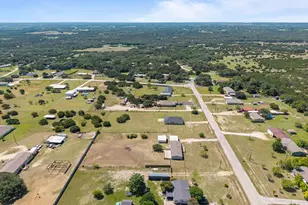 901 Thousand Oaks Trail, Liberty Hill, TX 78642 - Photo 26