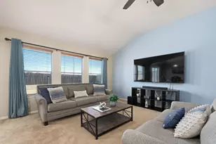122 Holland St, Hutto, TX 78634 - Photo 6