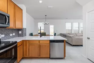 7106 Summer Tanager Dr, Austin, TX 78744 - Photo 10