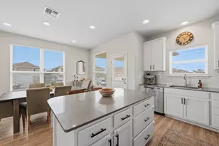 10832 Jameson Dr, Austin, TX 78747 - Photo 12