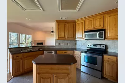6400 Lakeshore Drive, Lago Vista, TX 78645 - Photo 14