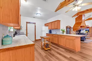 117 Co Rd 407, Spicewood, TX 78669 - Photo 8