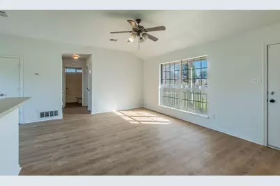 902 S 24th Street, Temple, TX 76501 - Photo 4